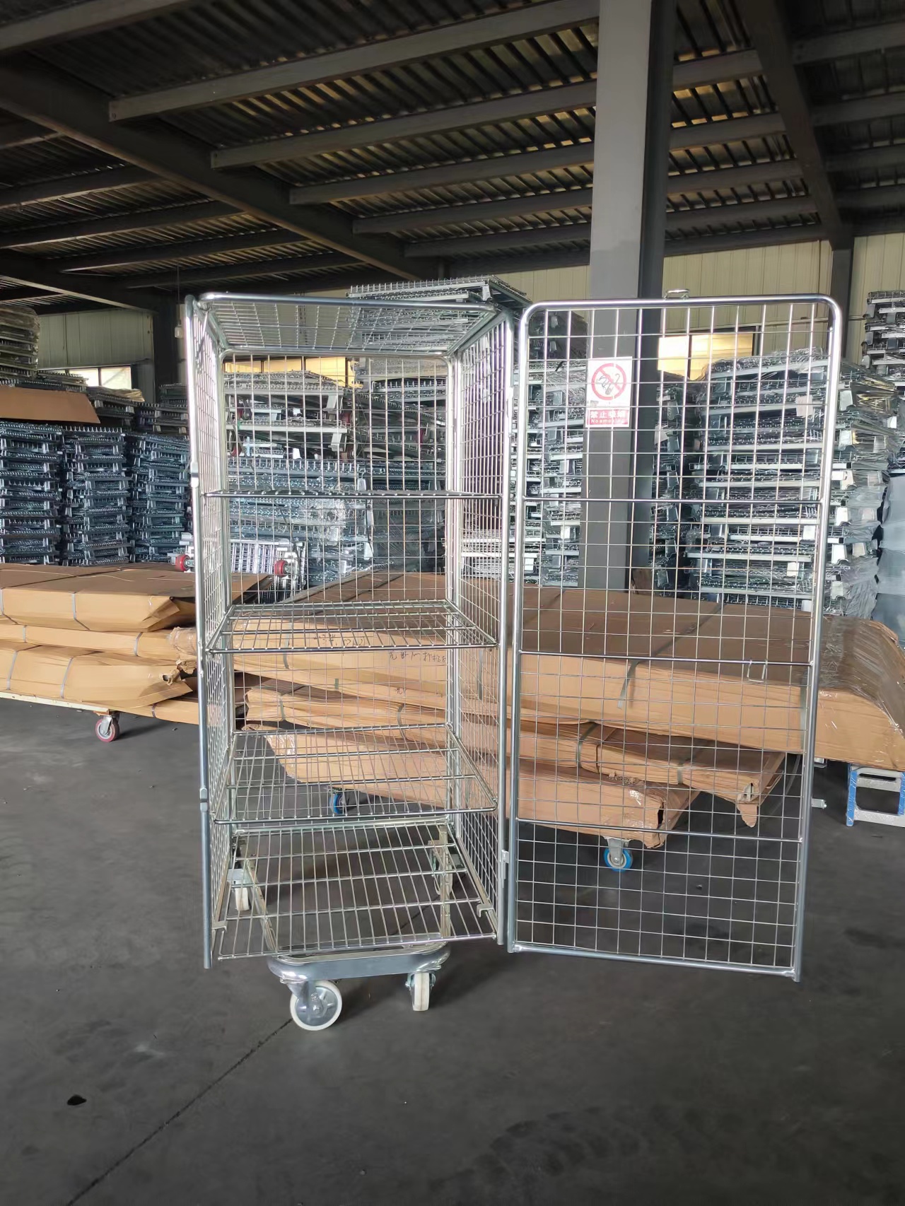 Hotel linen cart Image 1