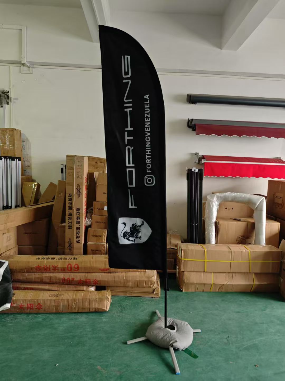 Feather square flag Image 3